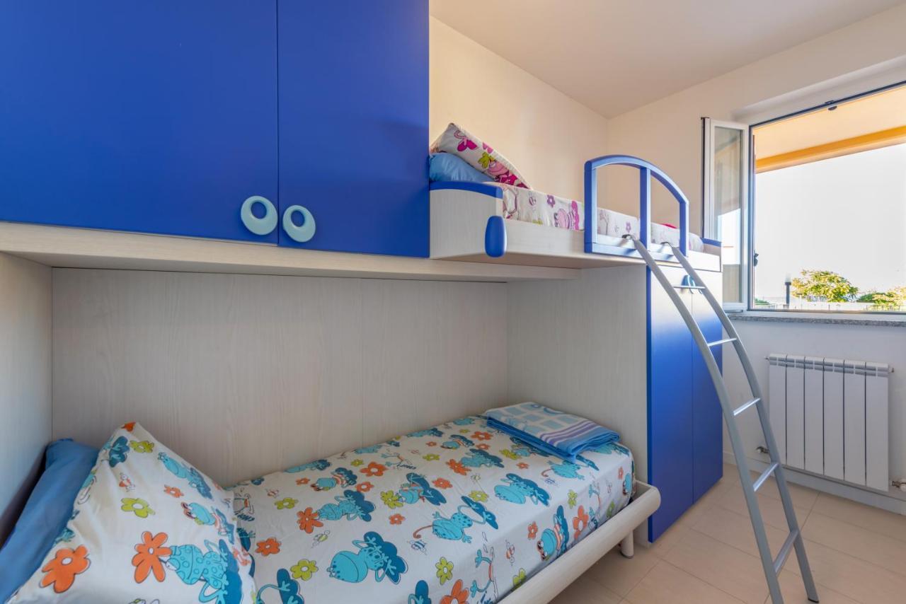 With Terrace & Parking Near The Sea * Marotta