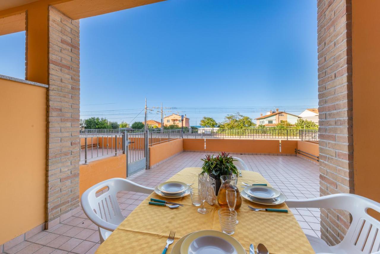 With Terrace & Parking Near The Sea * Marotta