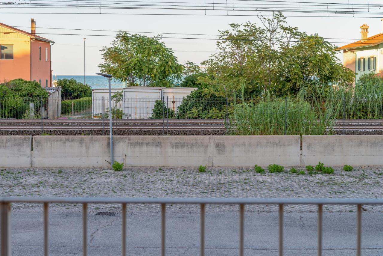 With Terrace & Parking Near The Sea Apartment