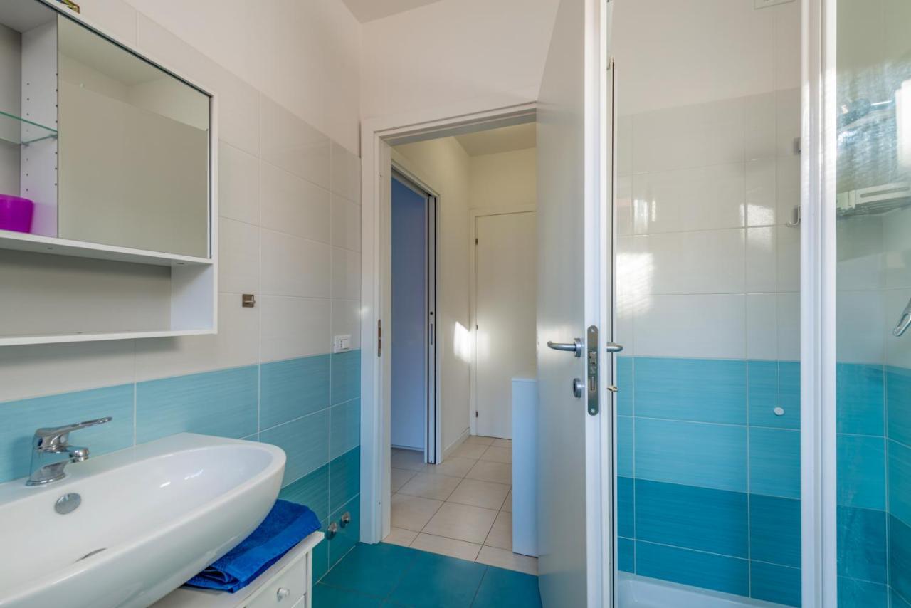 With Terrace & Parking Near The Sea * Marotta